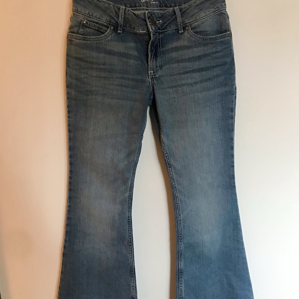 Wrangler Retro Light Wash Mid Rise Flare Jeans